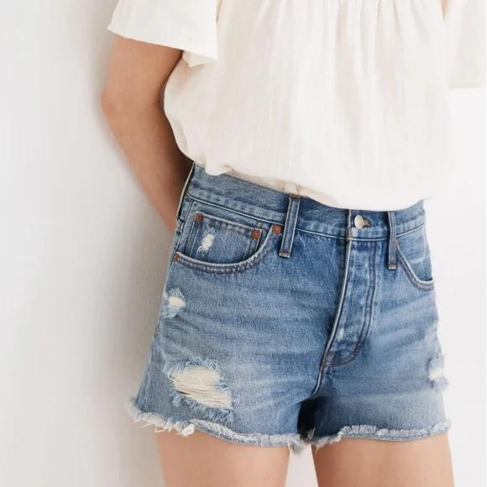 Madewell Relaxed Denim Shorts Distressed Size 25‎